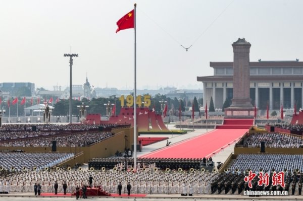 尚红网 国际媒体关注北京盛会：从阅兵方阵到武器装备，中国彰显实力
